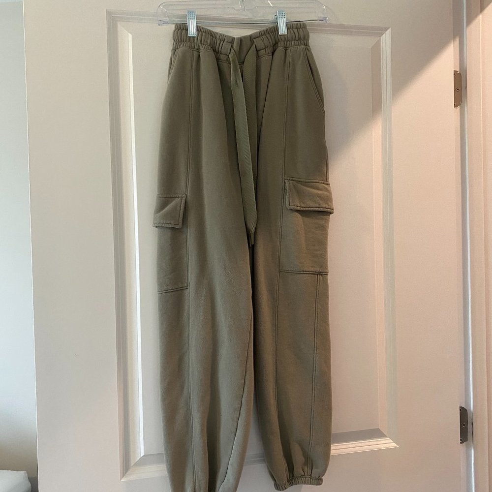 abercrombie and fitch utility cargo joggers